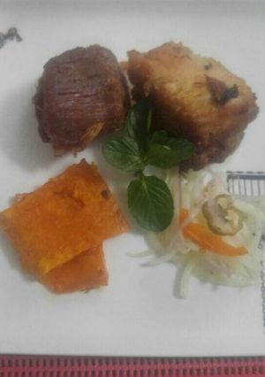 Una foto de Chicharrón de cerdo o chancho estilo Peruano
