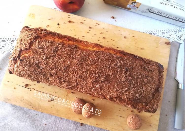Plumcake pesche e amaretti