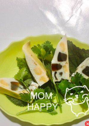 Hình của món Chả trứng tam sắc.