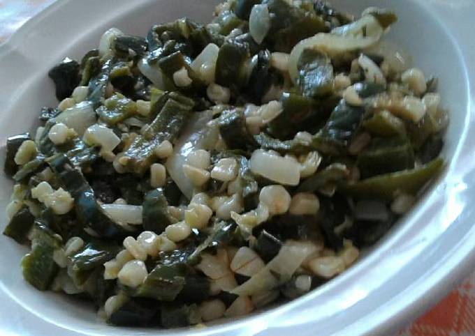 Rajas poblanas con crema y elote Receta de Zoyla Enojona ??- Cookpad