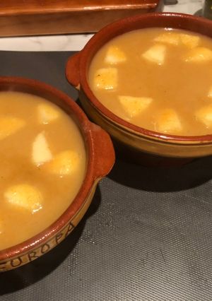 Una foto de Sopa de manzana y curry