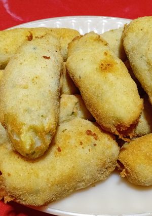 Una foto de Banderillas de salchichas y queso