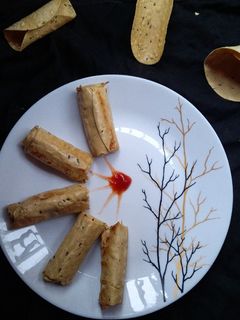 বেকড কর্ন পাপড় রোল (Baked corn papad roll recipe in bengali) রেসিপির প্রধান ছবি