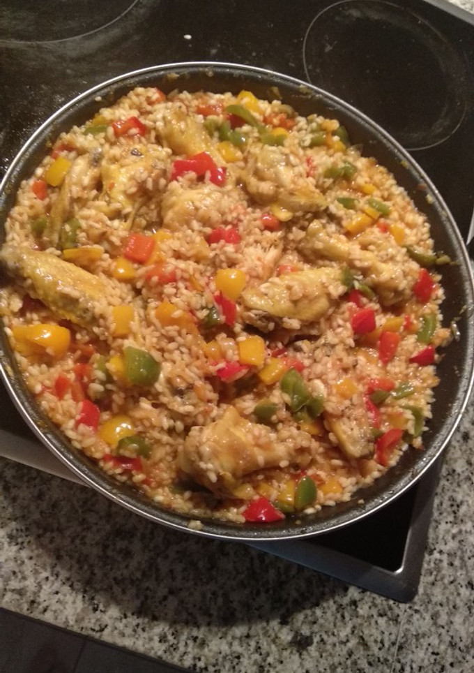 Una foto de Arroz de pollo y verduras