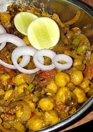 A picture of Chana masala.