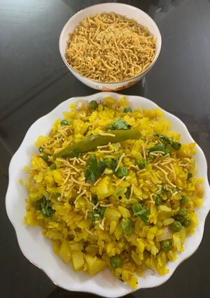 A picture of Matar Poha.