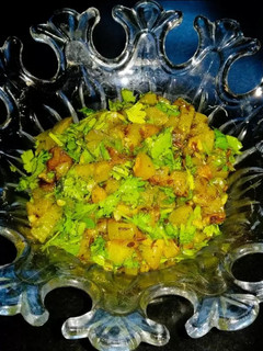 सिम्पल लौकी की सब्जी (simple Lauki ki sabji recipe in Hindi) रेसिपी मुख्य फोटो