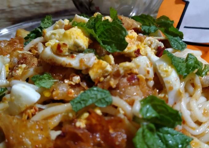 Steps to Prepare Award-winning Khowsey with white curry