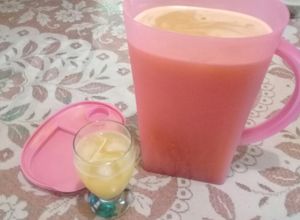 Una foto de Agua de maracuyá o fruta de la pasión 🥃