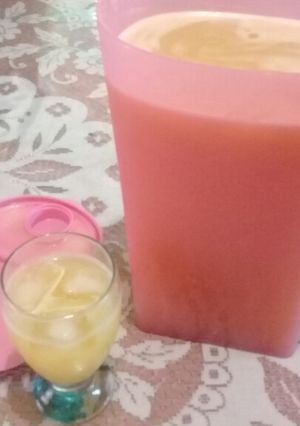 Una foto de Agua de maracuyá o fruta de la pasión 🥃
