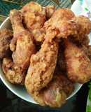 Muslos bates de pollo fritos