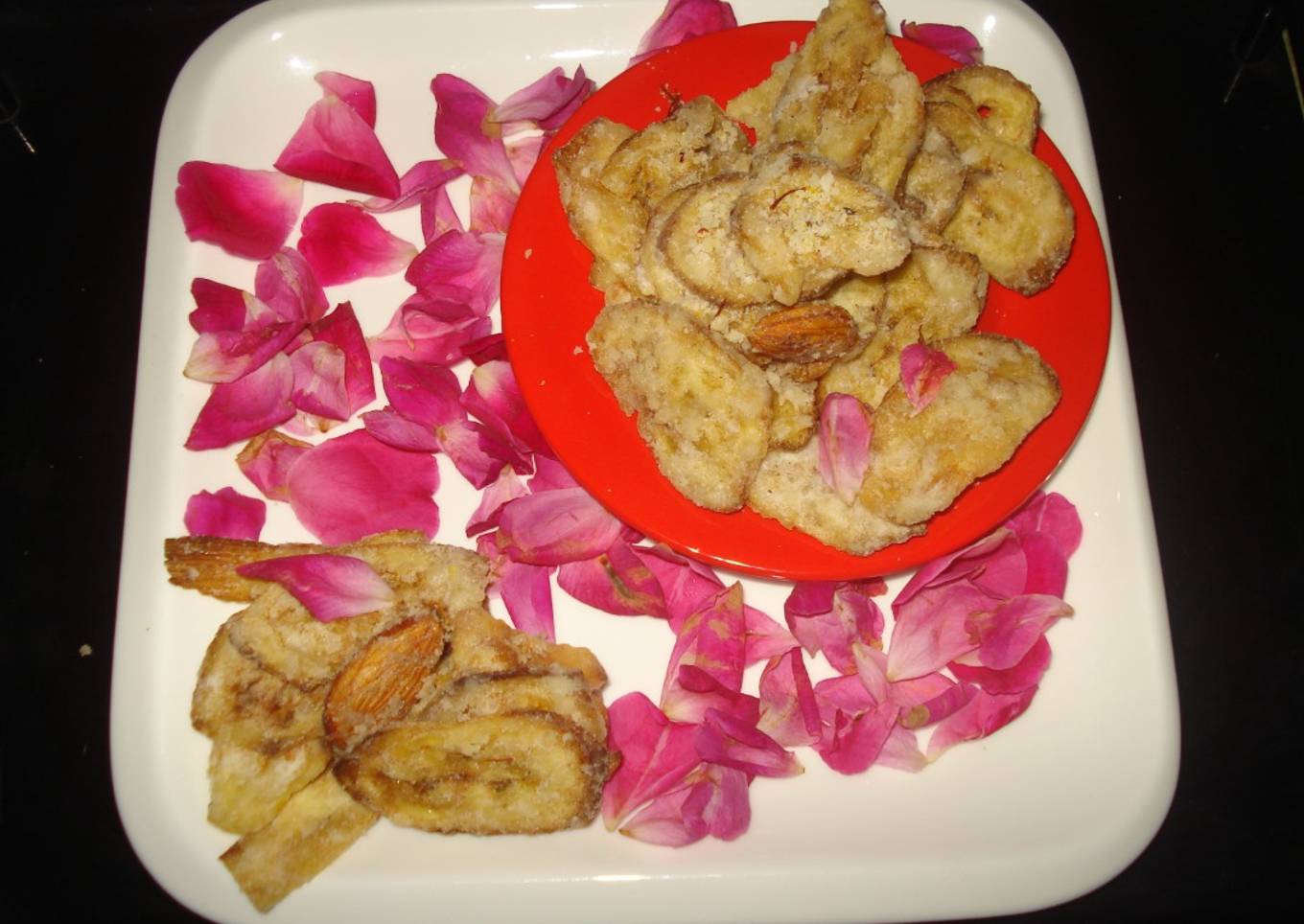 Kache Kele Ke Meethe Chips:-Raw banana sweet chips
