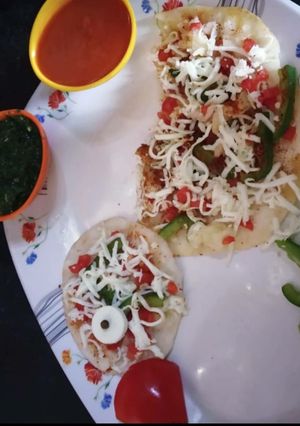 A picture of Paneer Uttapam.