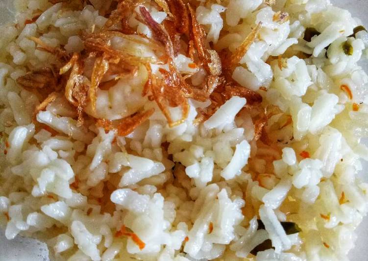 Cara Gampang Membuat Nasi Gurih Udang yang Menggugah Selera
