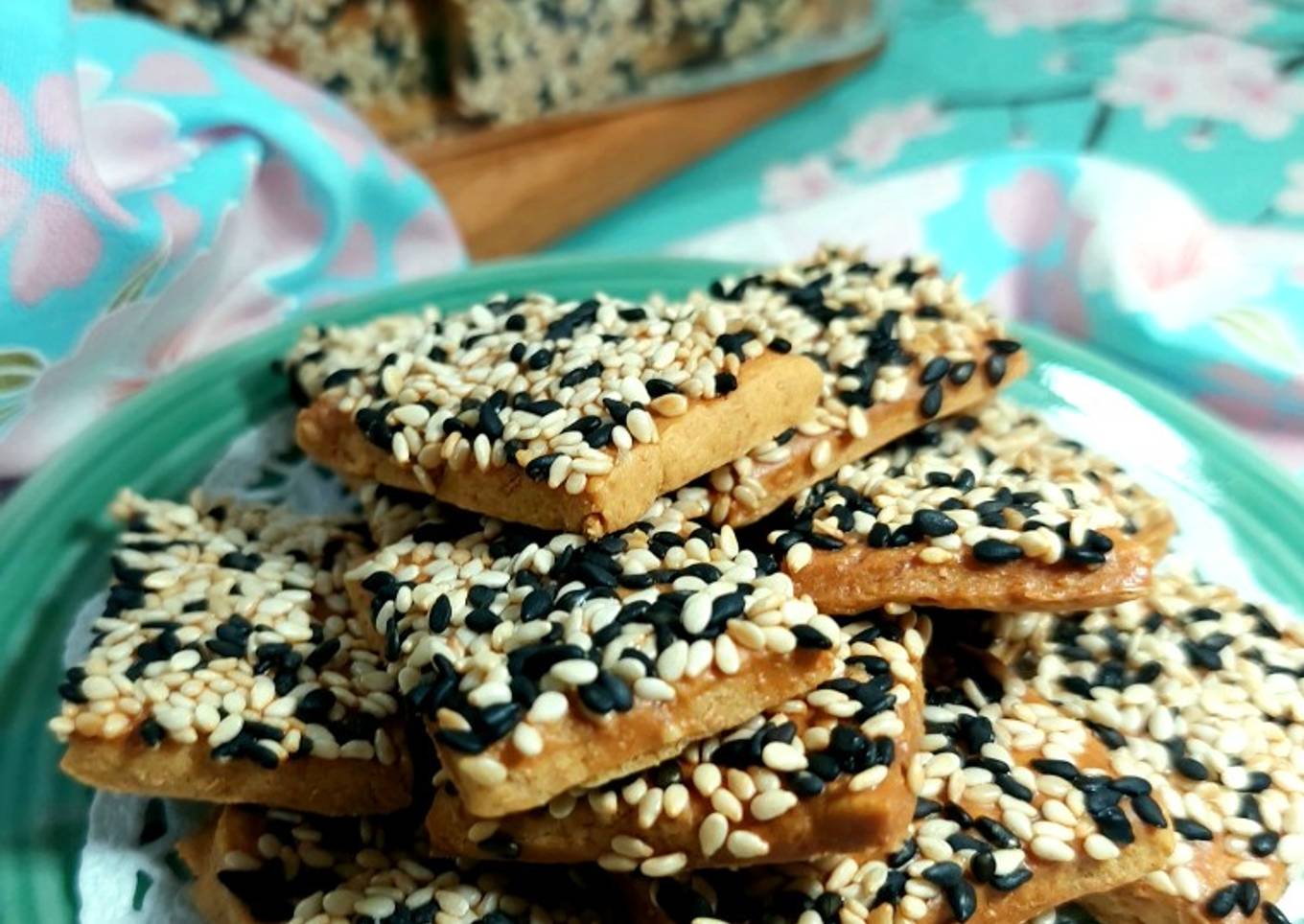 366. Kue Kering Wijen