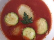 Una foto de calabacitas con huevo