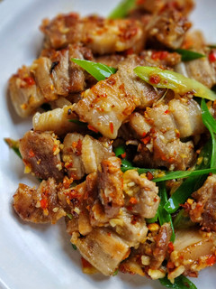 Foto resep Spicy & salty pork belly
