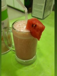 खरबूजा शेक (kharbuja shake recipe in Hindi) रेसिपी मुख्य फोटो