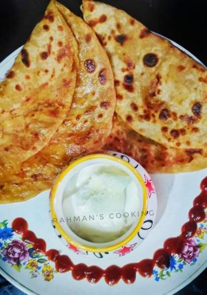 A picture of Jhatpat Aloo paratha.