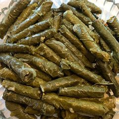 A picture of Grape leaves.