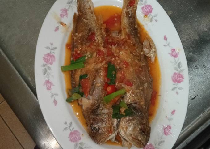 Ikan kembung sambal goreng