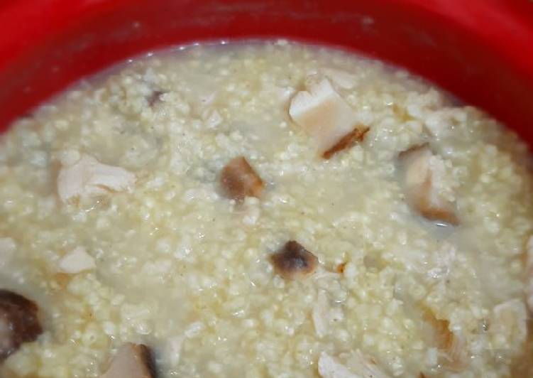 Masakan Populer Bubur millet dengan jamur dan fillet ayam Ala Warteg