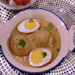 A picture of Mughlayee Egg Qorma.