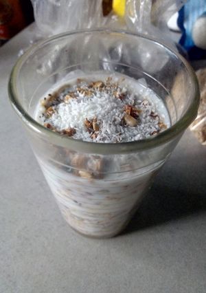 Una foto de Copa saludable de yogurt y frutas secas❤️