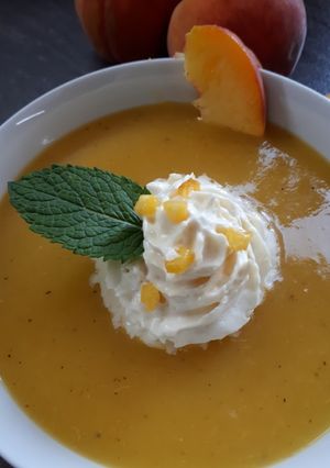 Tejszínes őszibarack krémleves recept fotója