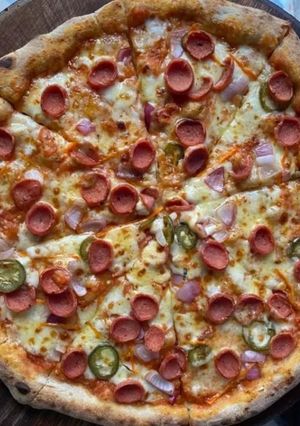 A picture of Sausage Pizza.