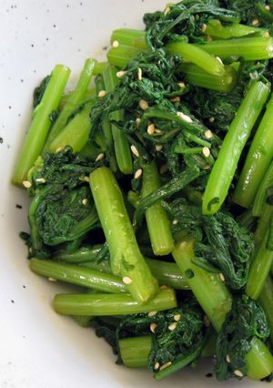 A picture of Shungiku (Edible Chrysanthemum) Salad.