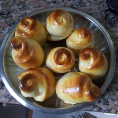 A picture of Dinner rolls.