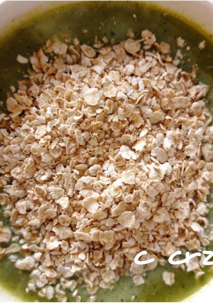 Una foto de Crema de ortigas con avena