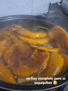 Una foto de Sopaipillas pasadas y fritas 😁