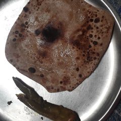 A picture of Namkeen Parantha.