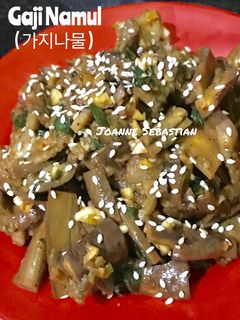 Foto resep Gaji Namul 가지나물 (Korean eggplant side dish)