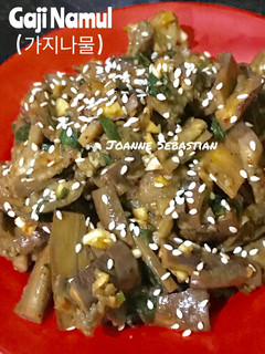 Foto resep Gaji Namul 가지나물 (Korean eggplant side dish)