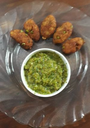 A picture of Spicy peas potato Nuggets.