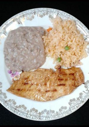 Una foto de Pollo Sazonado con Achiote (El Huapango de Moncayo)