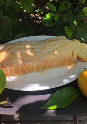 Una foto de 🍋Budín de Limón 🍋 (esponjoso y delicioso) sin manteca
