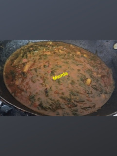 पालक आलू रेसिपी मुख्य फोटो