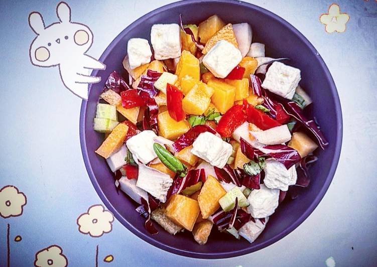 Insalata fresca di frutta e verdura