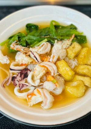 Hình của món Bún thái hải sản.