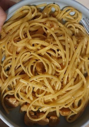 A picture of Garlic pasta.