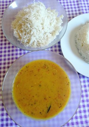 A picture of Tuvar dal.