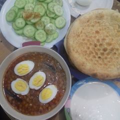 A picture of Lahori anda chana.