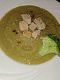 Supă cremă de broccoli