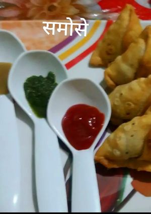 समोसा (samosa recipe in Hindi) रेसिपी मुख्य फोटो