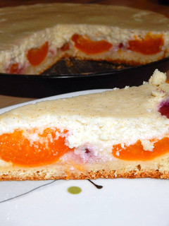 Cseresznyés, barackos gríztorta recept fotója