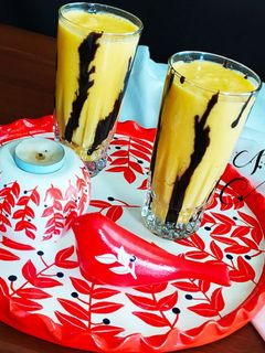 عکسی از دستور میلک شیک انبه و هلو